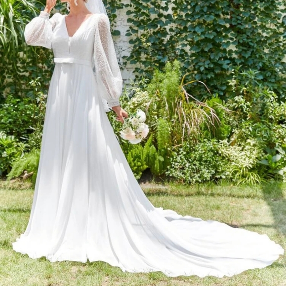 Contrast Mesh V-Neck Lantern Sleeve Chiffon Wedding Dress white - Picture 1 of 10